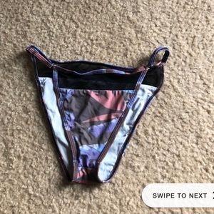 Medium coverage bikini bottom